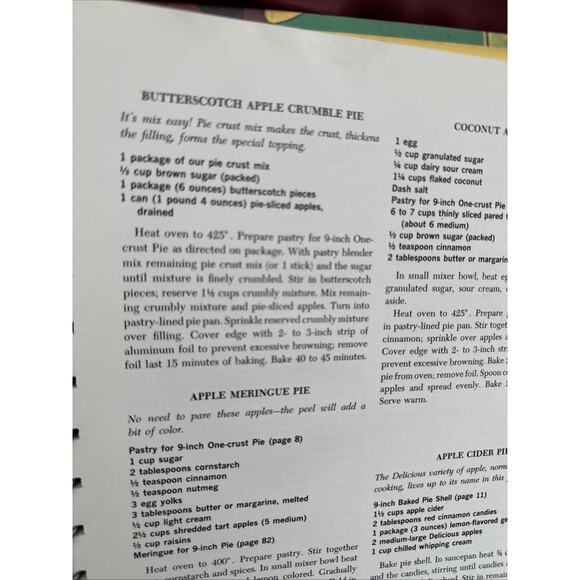 Betty Crocker's Pie and Pastry Cookbook Party Potluck Recipes 1st Ed 1968 - Picture 8 of 11